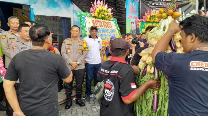 Hari Terakhir Operasi Ketupat, Pospam Lebaran Tugu Kartasura dapat Kiriman Tumpeng