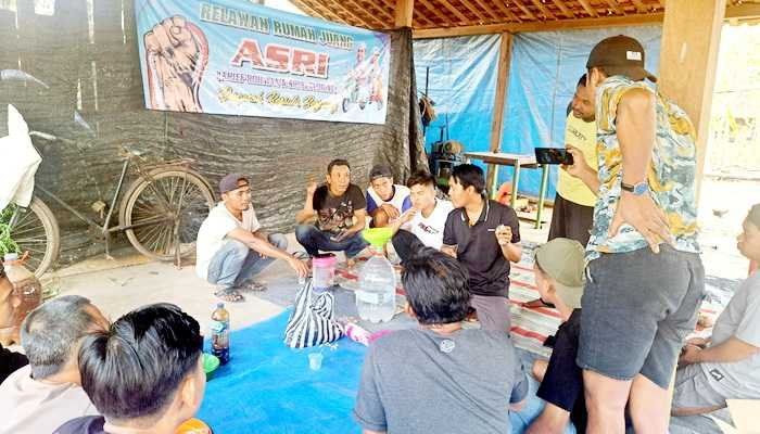 Relawan Rumah Juang ASRI Blora Sukseskan Peternak Milenial dengan Workshop Pembuatan EM4