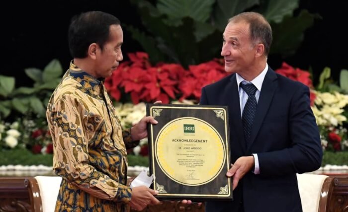 Produksi Beras Meningkat, Presiden Joko Widodo Terima Penghargaan dari IRRI