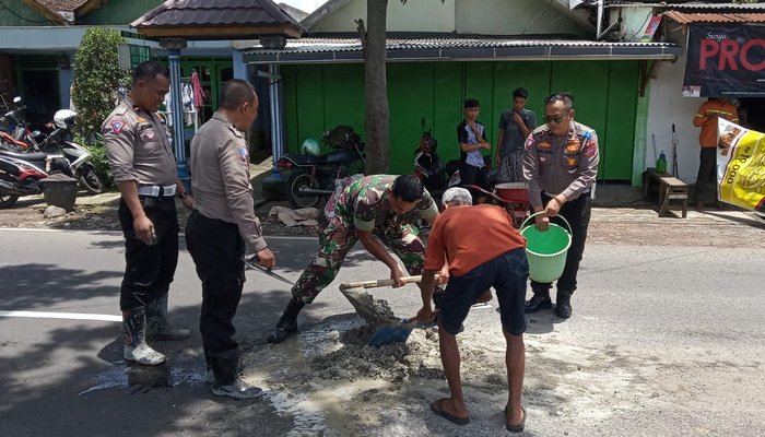 Polresta Malang Kota Gerak Cepat Bantu Atasi Keluhan Warga Terkait Jalan Berlubang