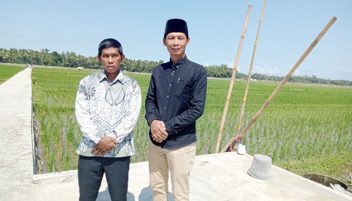 Bareng Warga, Pemdes Rowodadi Purworejo Selesaikan JUT dan Pembangunan Saung