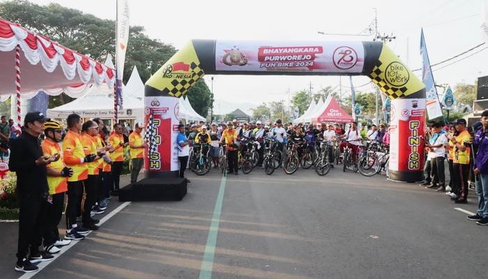 10 Ribu Goweser Ramaikan Hari Bhayangkara Purworejo Fun Bike 2024