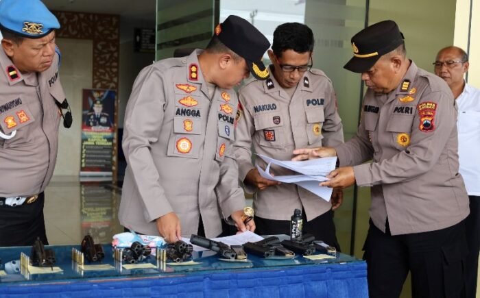 Kapolres Sukoharjo Cek Kepatuhan 13 Personel Pemegang Senpi