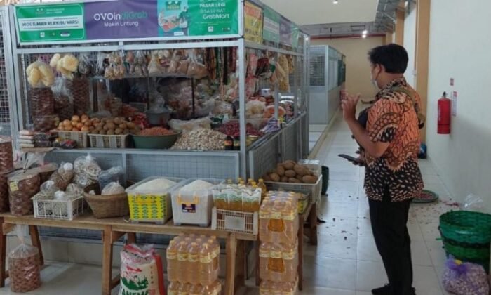 Pastikan Bahan Pokok Ramadhan Aman, Polresta Surakarta Terjunkan Satgas Pangan di Pasar