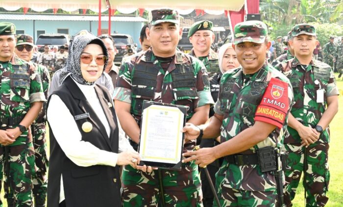 Tutup TMMD Sengkuyung di Sukoharjo, Danrem 074 Tekankan Gotong Royong