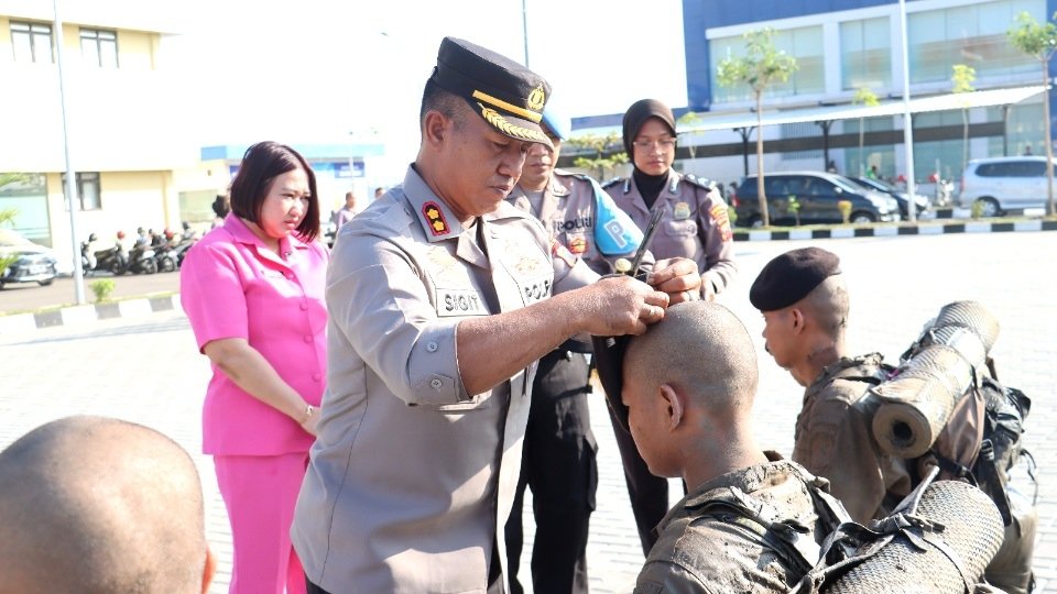 Polres Sukoharjo Gelar Tradisi Pembaretan, Peserta 7 Personel Bintara Remaja