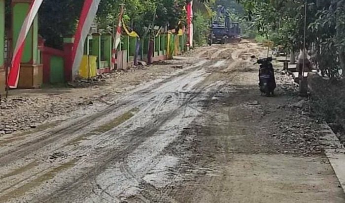 Truk Proyek Tol Yogya-Solo Bikin Jalan Desa di Klaten Rusak Parah, DPUPR: Tidak Masuk Wewenang Kami