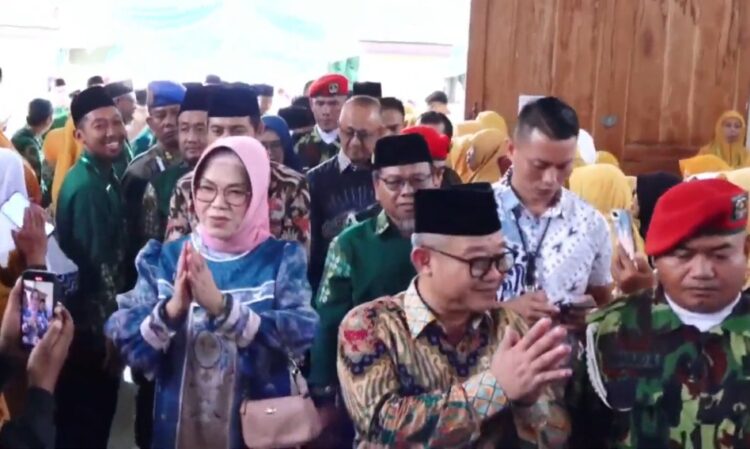 Silaturahmi Akbar PWM Sukoharjo, Abdul Mu’ti Ucapkan Selamat untuk Etik-Sapto Menang Lawan Kotak Kosong