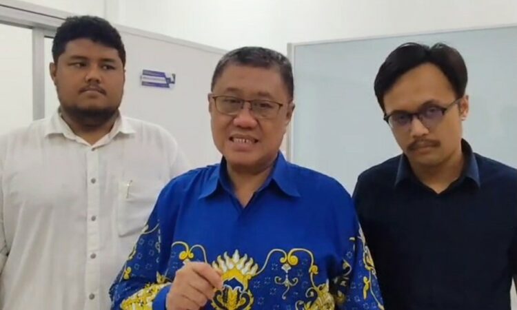 Mantan Ketua KY Tegaskan Tanda Tangan Transkrip Nilai FH UMS Milik ZM Palsu