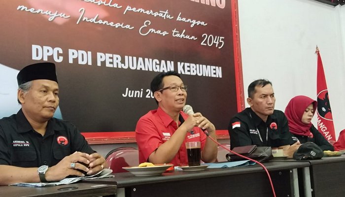 PDIP Resmi Usung Kembali Arif Sugiyanto dan Ristawati Purwaningsih dalam Pilkada Kebumen 2024