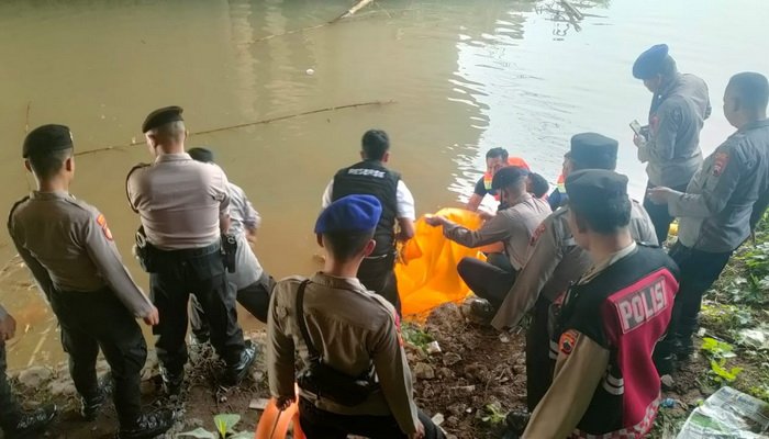 Penemuan Mayat Misterius di Sungai Sambong Batang Hebohkan Warga